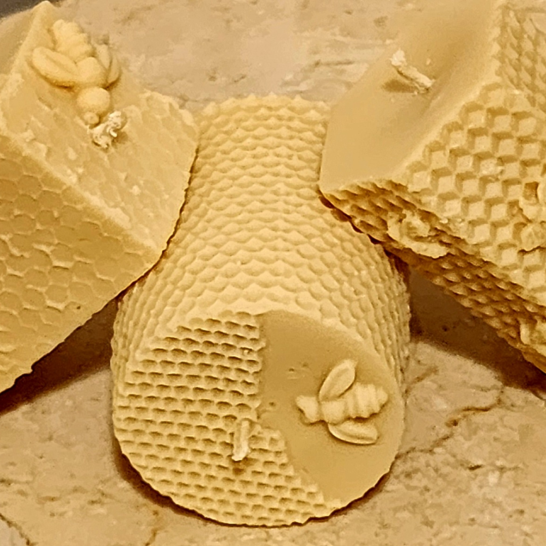 Provide Your Loved Ones with the Purest Air Quality!
Did you know that the most expensive candle wax is made from beeswax? It is highly valued for its slow burn, golden hue, and distinctive scent. If you're looking for the healthiest candles, Candle Elegance recommends beeswax candles as the top choice for any home, office, or outdoor space.