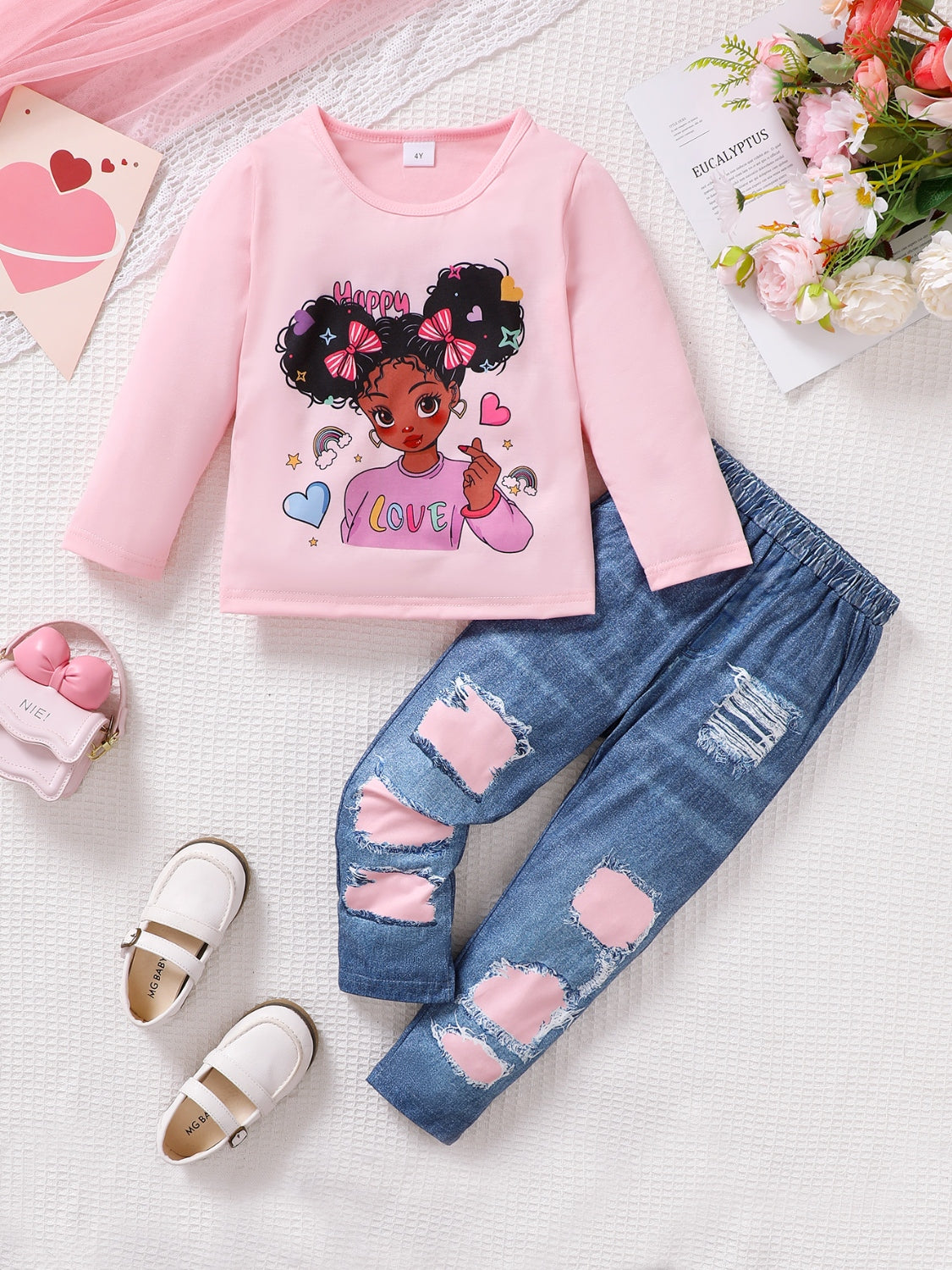 Your child will love our Children's Cartoon Happy Love Two-Piece Pant's Set! Featuring a stylish black girl design with adorable curls and bows, and finished with destressed pink fringed jeans, this set is sure to make your little one stand out. Perfect for playdates and everyday wear, this set provides both comfort and fashion in one!